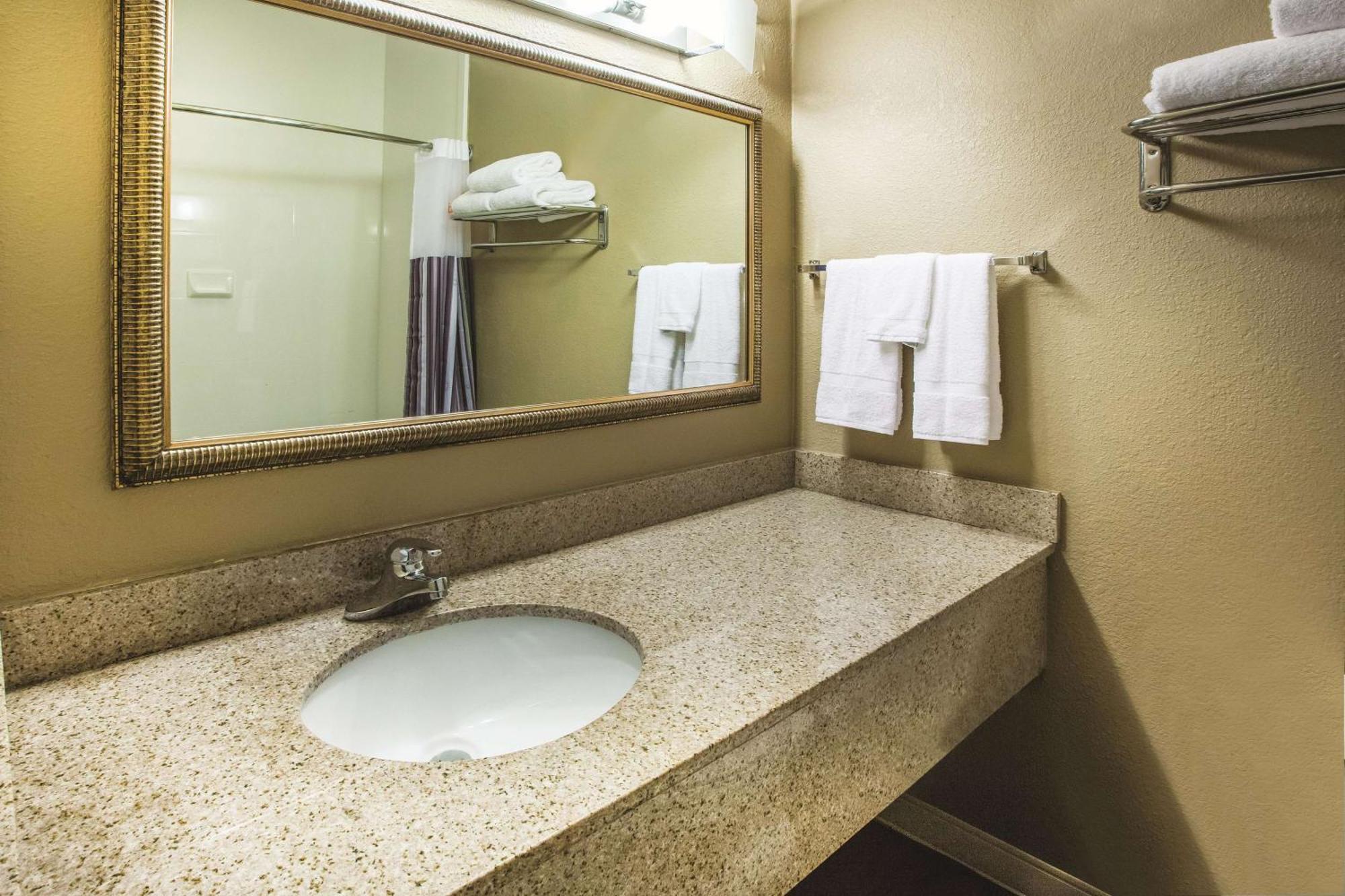 La Quinta Inn By Wyndham Indianapolis North Εξωτερικό φωτογραφία