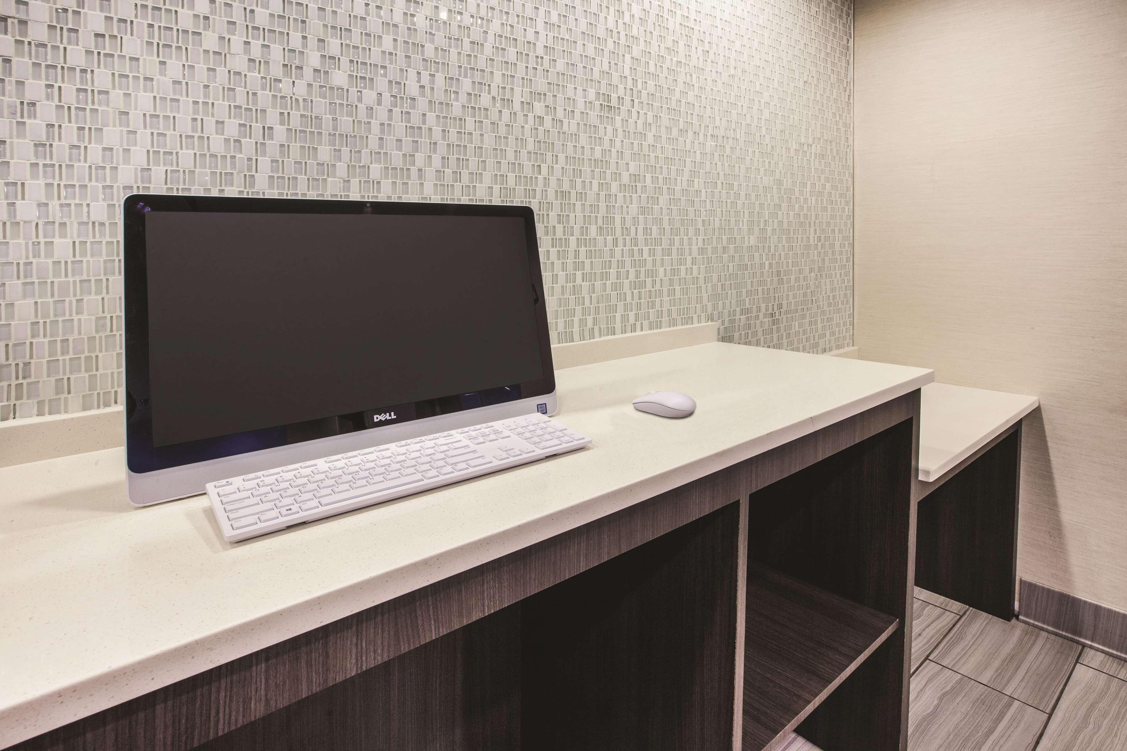 La Quinta Inn By Wyndham Indianapolis North Εξωτερικό φωτογραφία