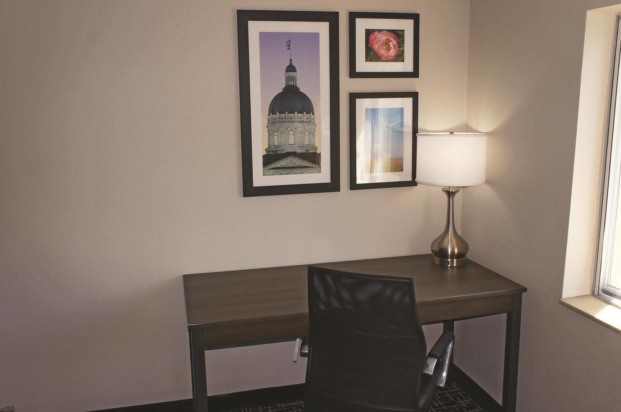 La Quinta Inn By Wyndham Indianapolis North Εξωτερικό φωτογραφία